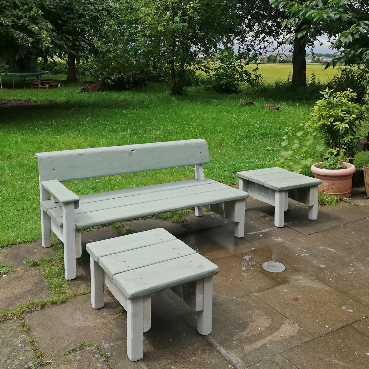 Bequeme und robuste Sitzbank zum gemütlich abhängen